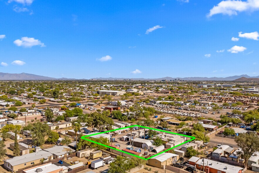 More Photos Of 2200 La Osa st, Tucson Light Distribution For Lease