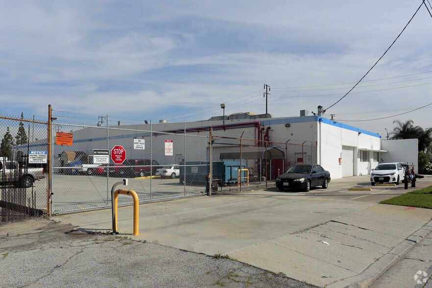 More Photos Of 13821 Marquardt Ave, Santa Fe Springs Manufacturing For Lease