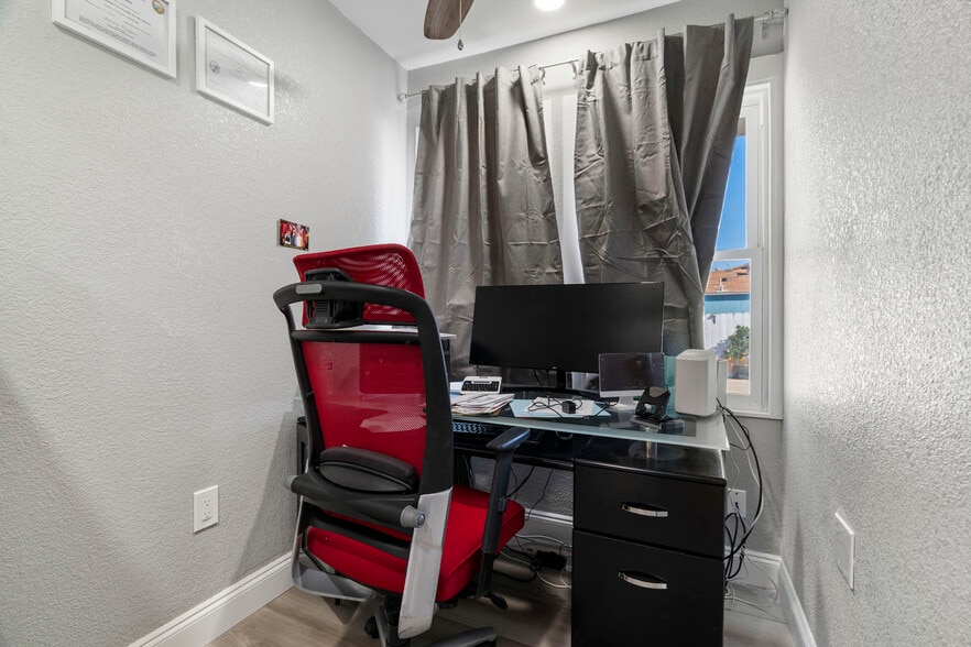 More Photos Of 431 W J St, Oakdale Assisted Living For Sale