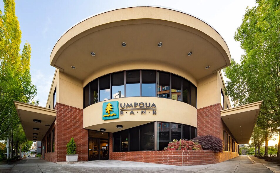 More Photos Of 245 Commercial St SE, Salem Office For Lease