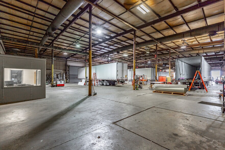 More Photos Of 3217 Alton Park Blvd, Chattanooga Truck Terminal For Lease