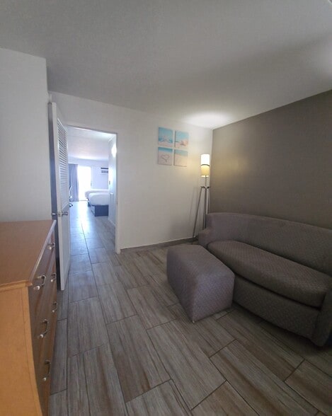 More Photos Of 1901 S Ocean Blvd, Myrtle Beach Hotel For Sale