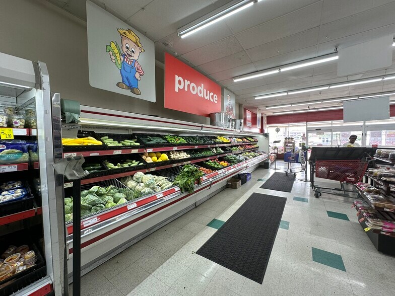 More Photos Of 1707-1741 Texoma Pky, Sherman Unknown For Lease