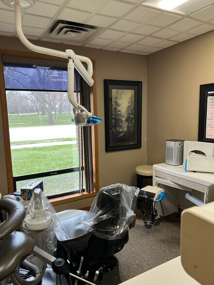 More Photos Of 535 S York Rd, Bensenville Flex For Sale