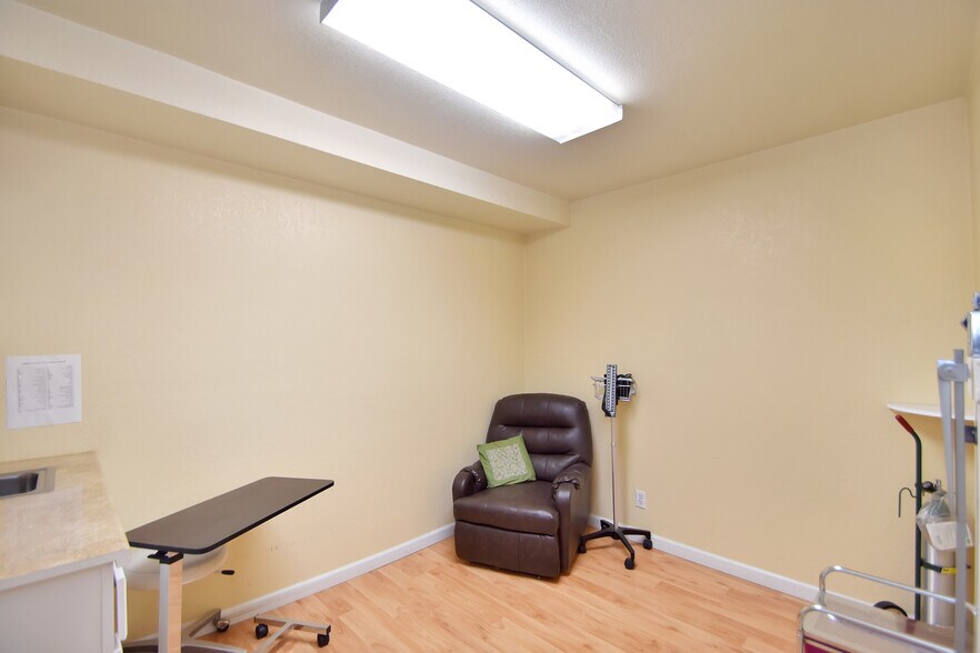 More Photos Of 6869 Indiana Ave, Riverside Freestanding For Sale