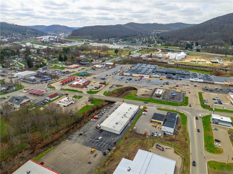 More Photos Of 1020 E Main St, Bradford Storefront For Sale