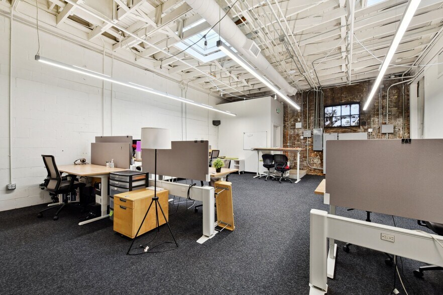 More Photos Of 2911 Walnut St, Denver Showroom For Sale