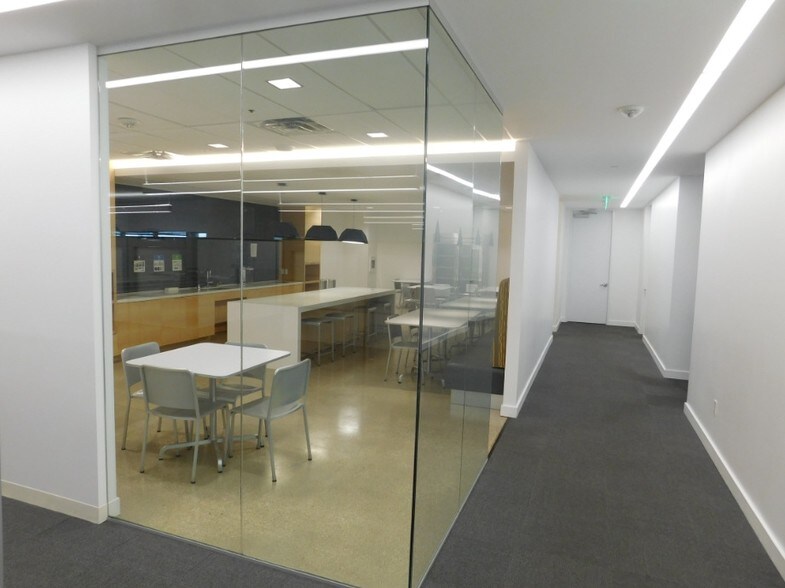 More Photos Of 1122 S Capital of Texas Hwy, Austin Office For Lease