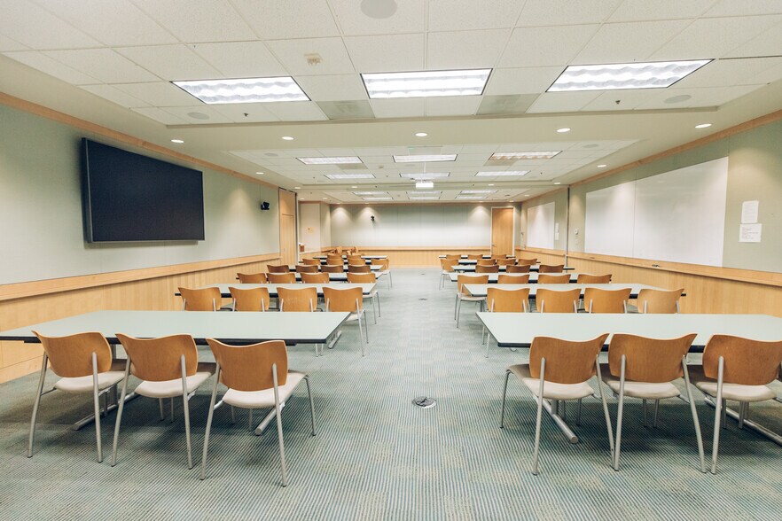 More Photos Of 200 SW Market St, Portland Office For Lease