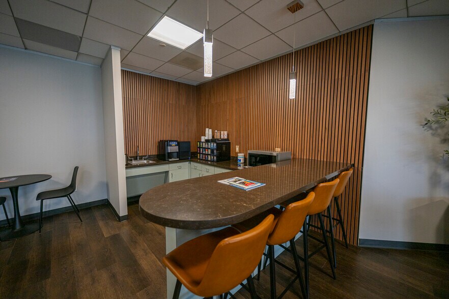 More Photos Of 4265 San Felipe St, Houston Office For Lease