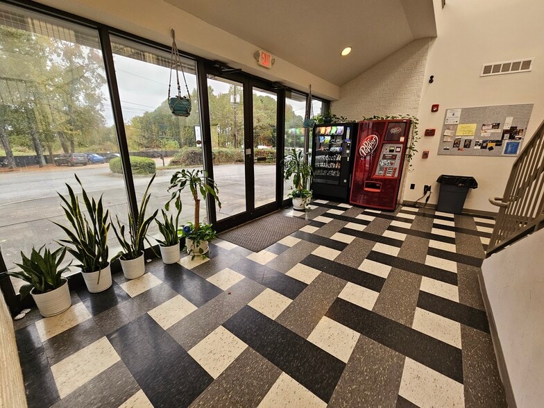 More Photos Of 2365 Pleasantdale Rd, Doraville Office For Sale