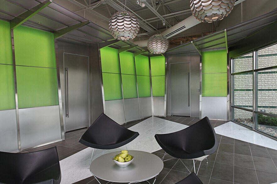 More Photos Of 45525 Grand River Ave, Novi Office For Lease