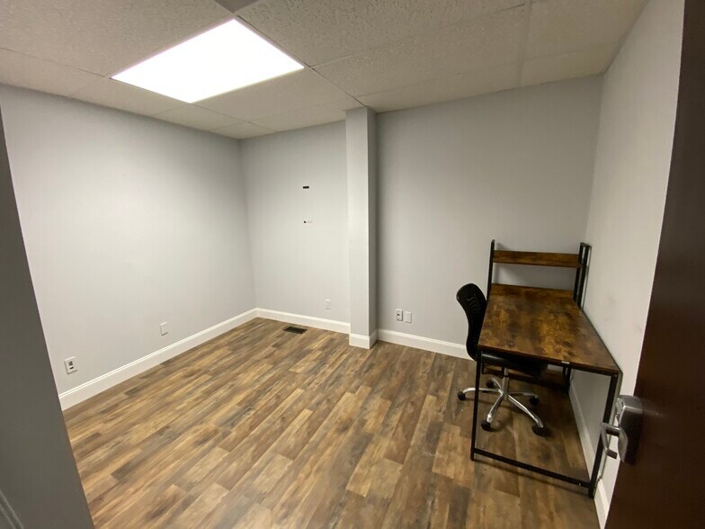 More Photos Of 26 N Broadway, Schenectady Office For Sale