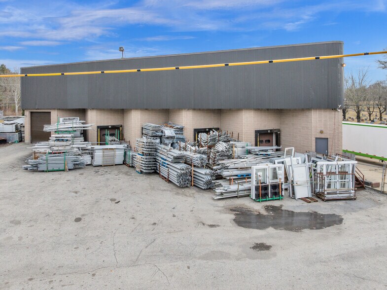 More Photos Of 2 Old Worcester Rd, Webster Warehouse For Sale