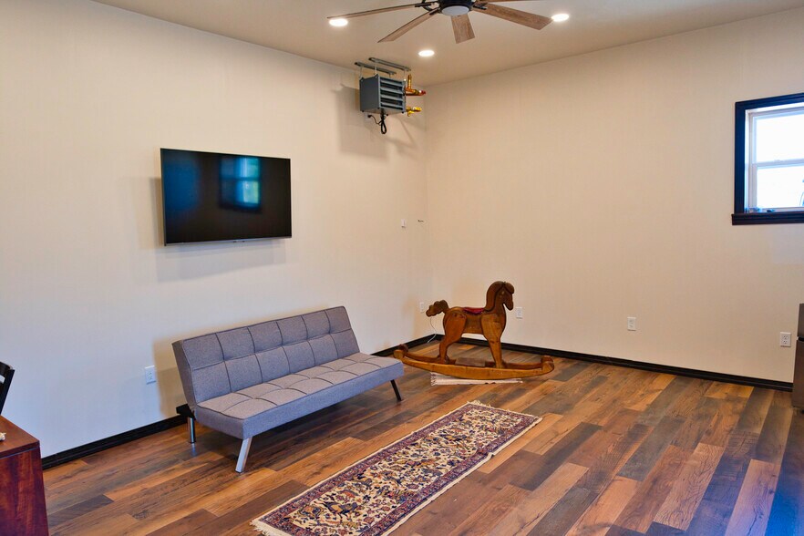 More Photos Of 5984 W South Range Rd, Salem Service For Sale