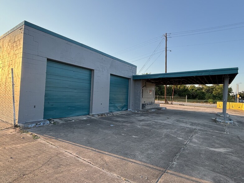 More Photos Of 10039 Homestead Rd, Houston General Retail For Lease