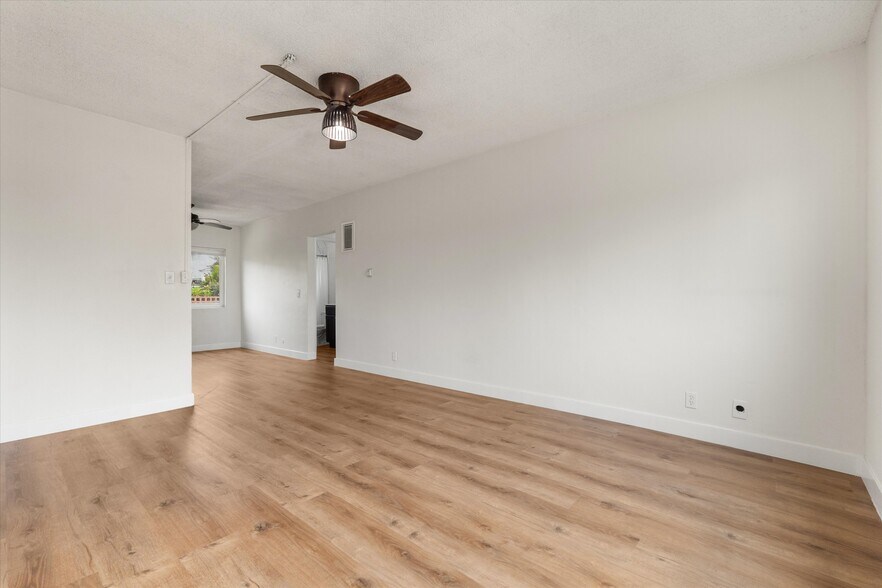 More Photos Of 3925 Barrett Rd, Los Angeles Apartments For Sale