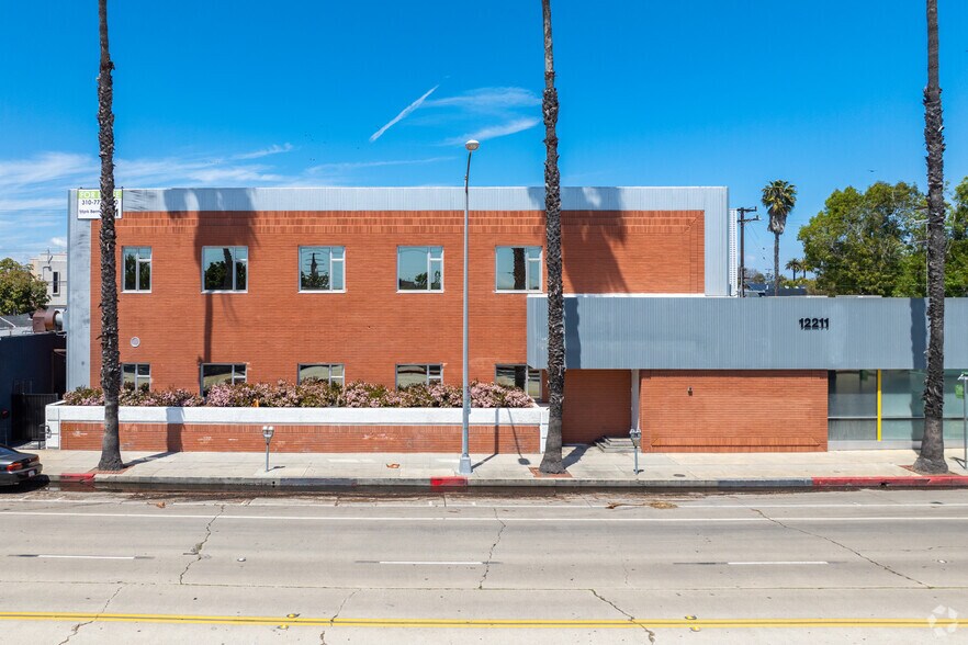 More Photos Of 12211 W Washington Blvd, Los Angeles Office For Sale