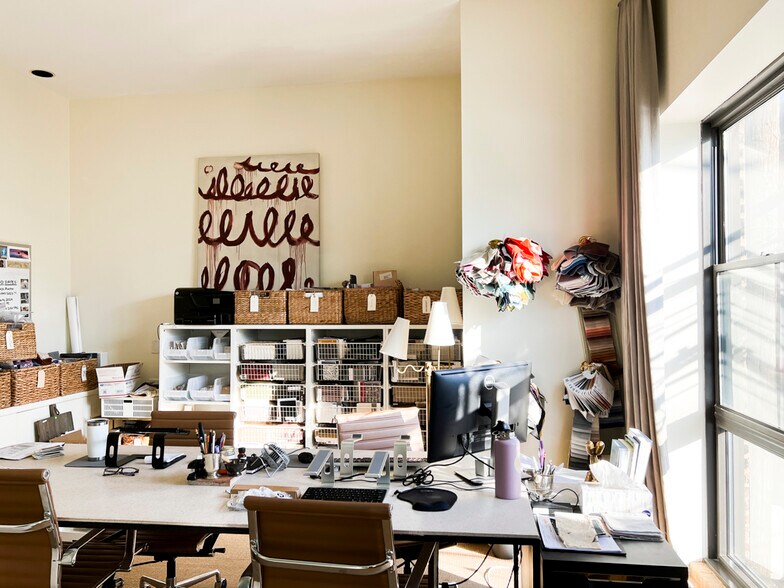 More Photos Of 1113 W Armitage Ave, Chicago Storefront Retail Office For Lease