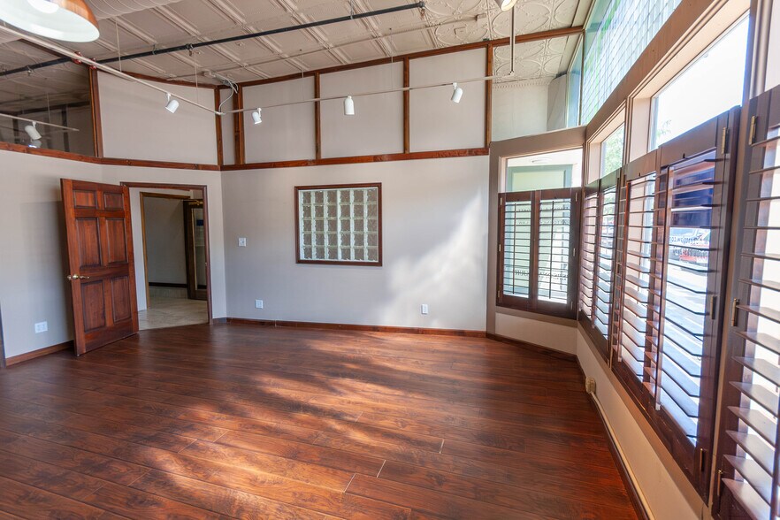More Photos Of 123-147 N College Ave, Fort Collins Office For Sale
