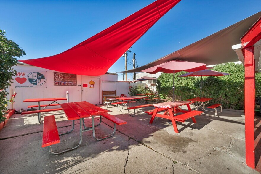More Photos Of 198 Main St, Bridgeport Restaurant For Sale
