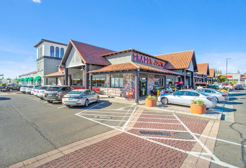 More Photos Of 2601-2805 Marconi Ave, Sacramento Unknown For Lease