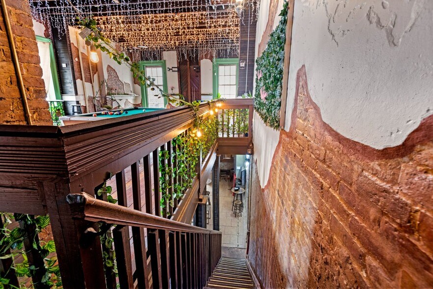 More Photos Of 735 St Joseph St, New Orleans Office For Lease