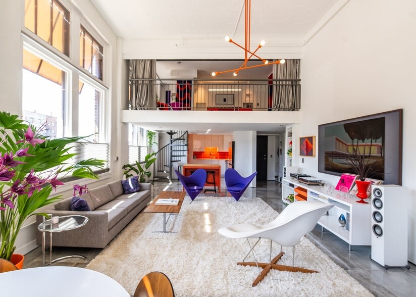 Primary Photo Of 523 Grand Blvd, Kansas City Apartments For Lease