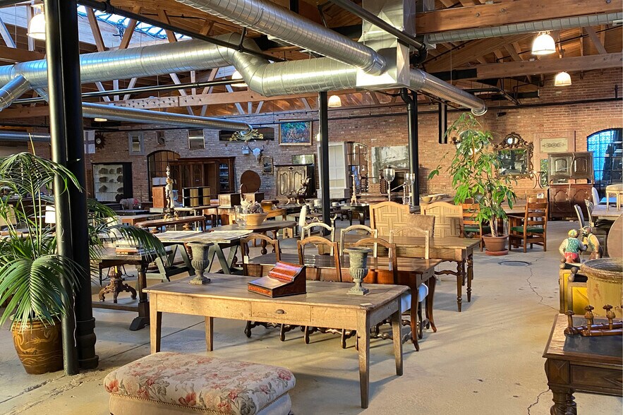 More Photos Of 1750 N Springfield Ave, Chicago Warehouse For Sale