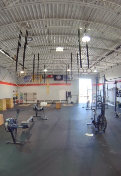 More Photos Of 385-387 Industrial Dr, Mount Juliet Warehouse For Lease