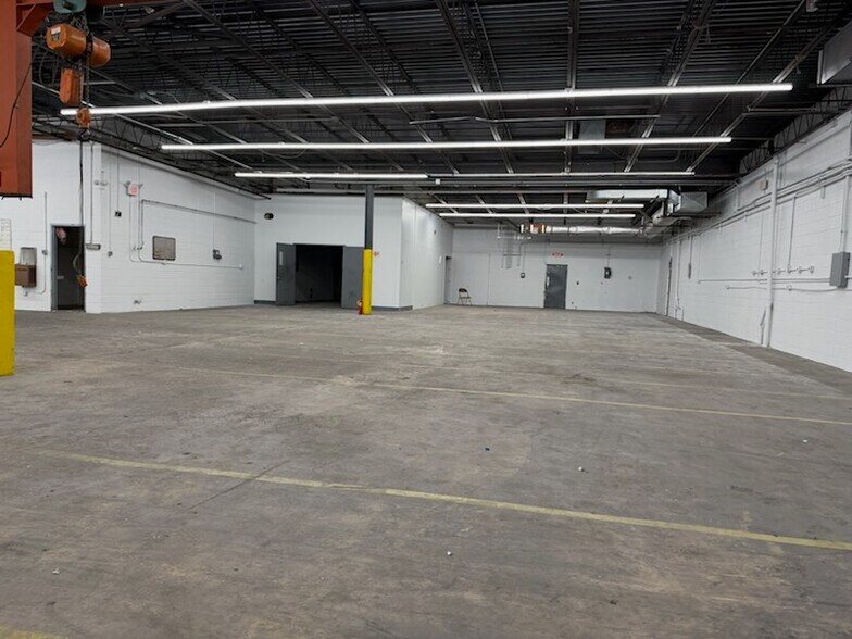 More Photos Of 1002 Industrial Dr, West Berlin Distribution For Lease