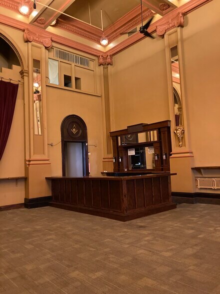 More Photos Of 318-320 Pearl St, Buffalo Storefront Retail Office For Lease