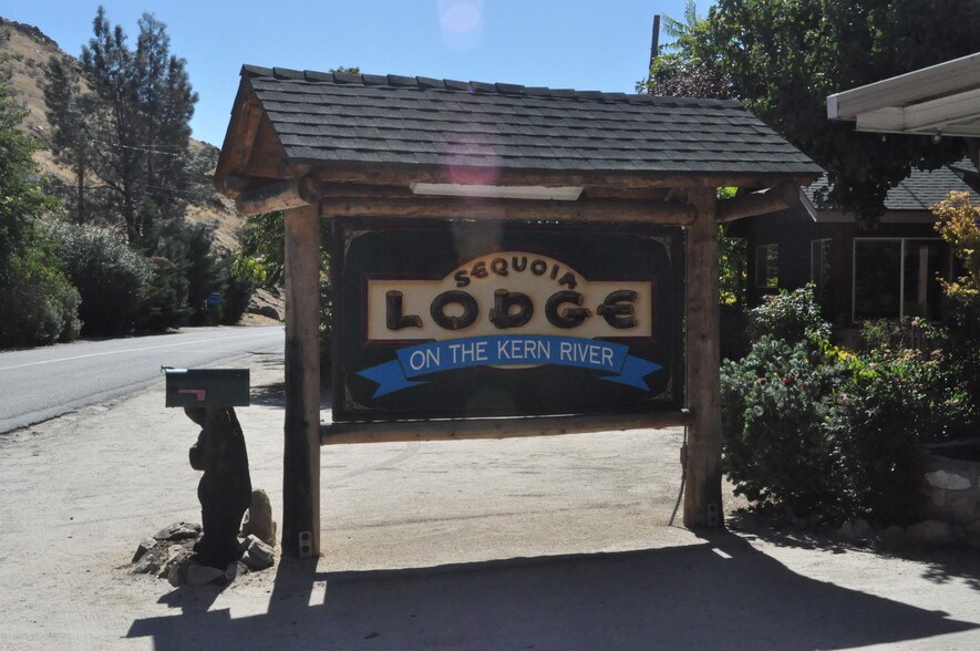 More Photos Of 16123 Sierra Way, Kernville Hotel For Sale