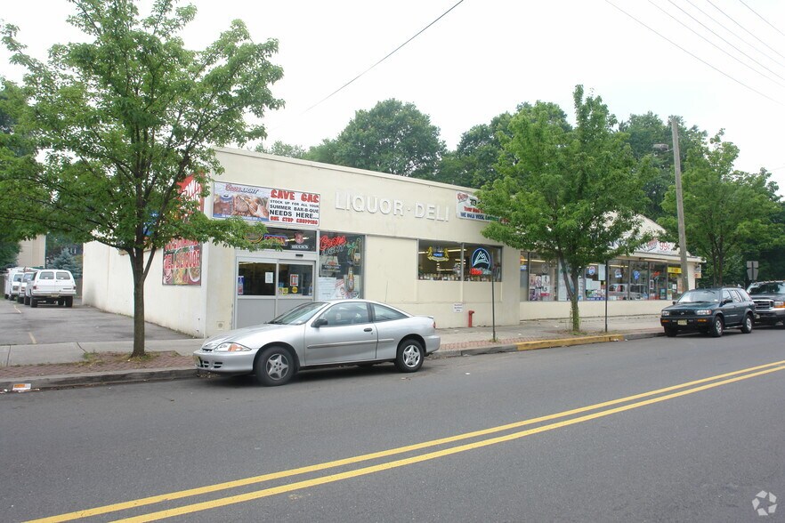 More Photos Of 736 W Grand Ave, Rahway Freestanding For Lease