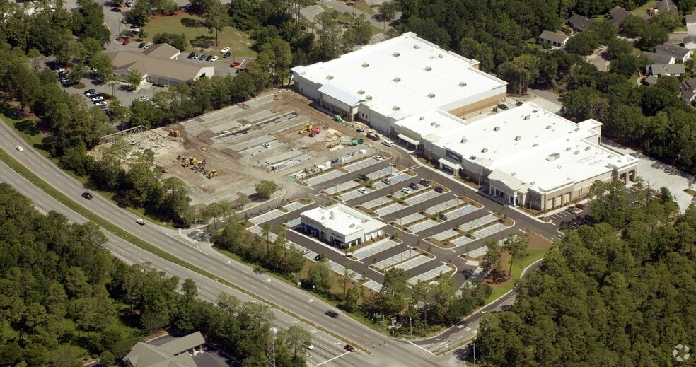 More Photos Of 1131 Fording Island Rd, Bluffton General Retail For Lease