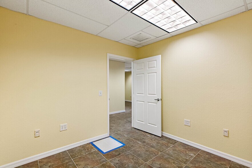 More Photos Of 6790 65th Way N, Pinellas Park Freestanding For Lease