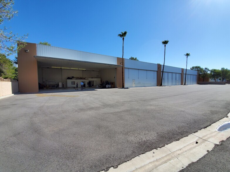 More Photos Of 145 E Reno Ave, Las Vegas Airplane Hangar For Sale