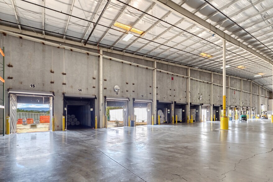 More Photos Of 999 Enterprise Dr, Dalton Distribution For Sale