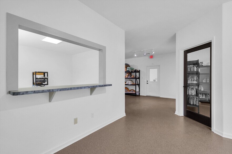 More Photos Of 12585 Rose Rd, Willis Warehouse For Sale