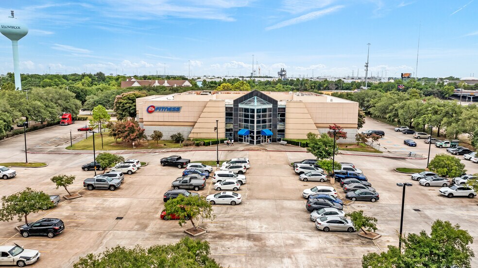 Primary Photo Of 7300 W Greens Rd, Houston Health Club For Sale
