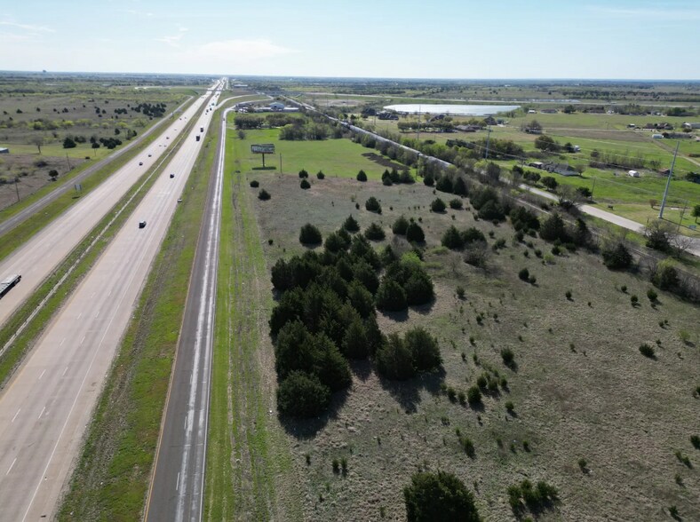 More Photos Of 3413 N Interstate 45, Ennis Land For Sale