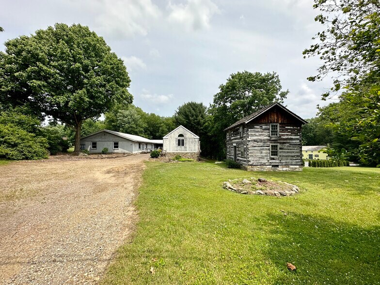 More Photos Of 1007 Leesburg Station Rd, Mercer Storefront Retail Office For Lease