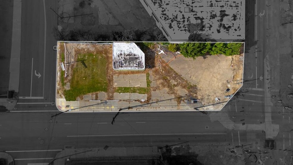 Primary Photo Of 16 W 5th St, Mansfield Freestanding For Sale