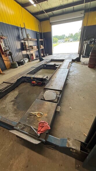 More Photos Of 2700 1st Ave SE, Moultrie General Retail For Sale