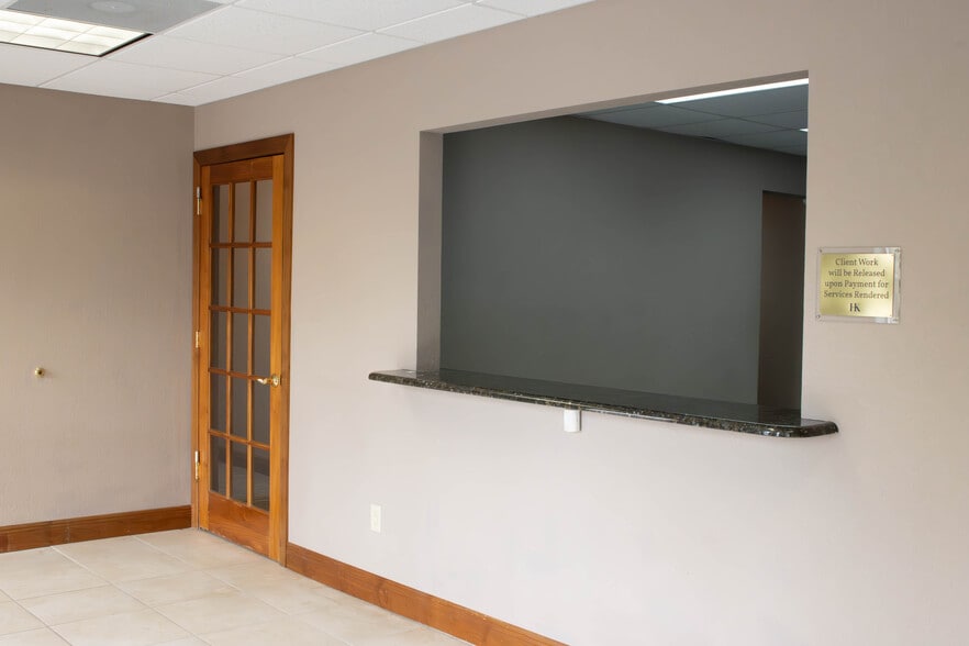 More Photos Of 5023-5047 Central Ave, Saint Petersburg Medical For Lease