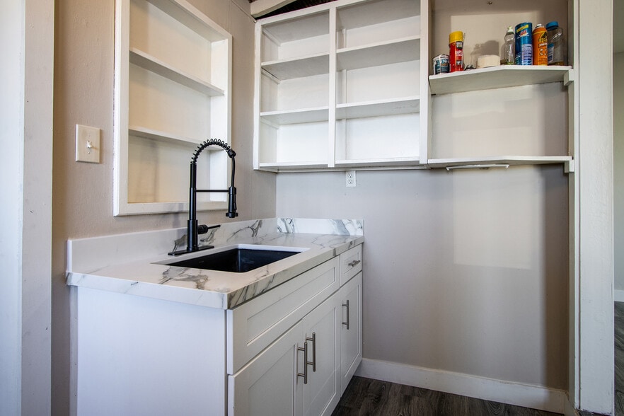 More Photos Of 55267 29 Palms Hwy, Yucca Valley Office Residential For Sale