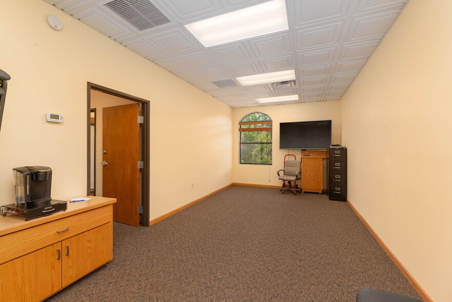 More Photos Of 1600 W University Ave, Flagstaff Medical For Sale