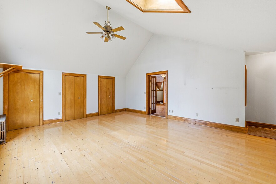 More Photos Of 181 S Main St, Markesan Office Residential For Sale