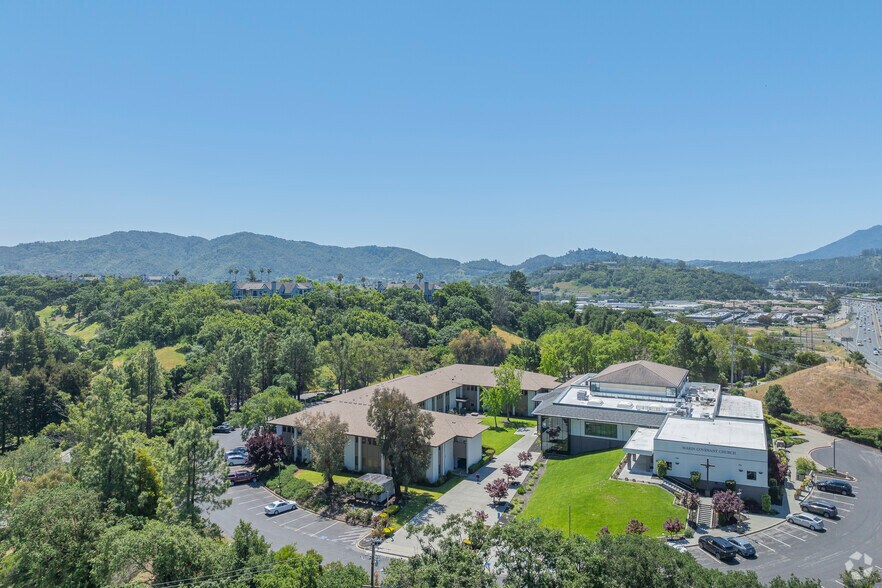 More Photos Of 165-185 N Redwood Dr, San Rafael Office For Lease