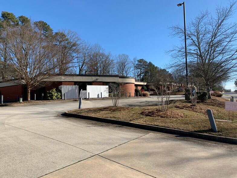 More Photos Of 3865 Medical Park Dr, Austell Medical For Lease